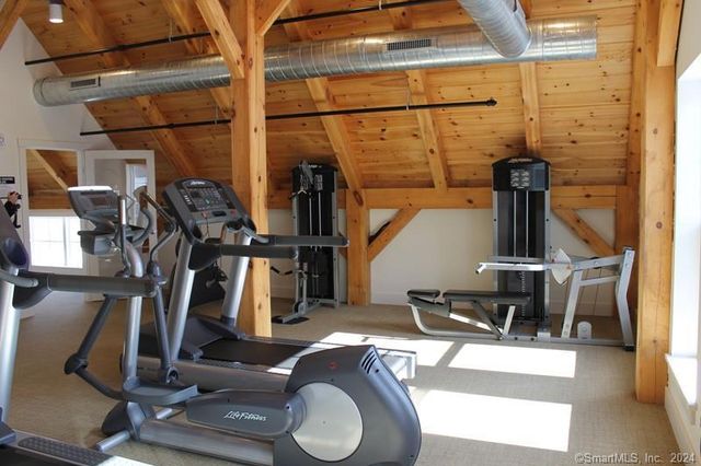 398 Federal Road 310, Brookfield, CT 06804