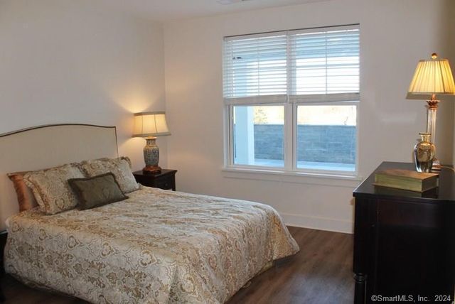 398 Federal Road 310, Brookfield, CT 06804