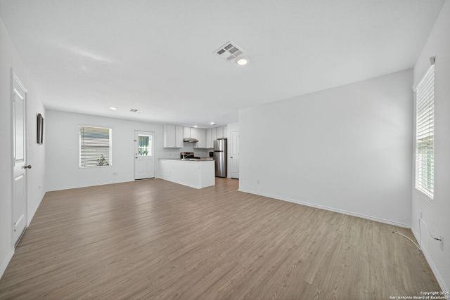 12935 Deep Eddy, St Hedwig, TX 78152