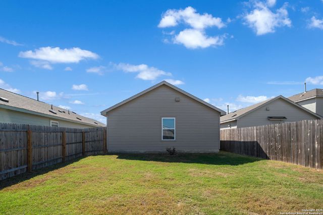 12935 Deep Eddy, St Hedwig, TX 78152