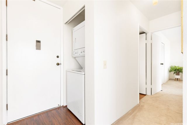 2754 Kuilei Street 1704, Honolulu, HI 96826