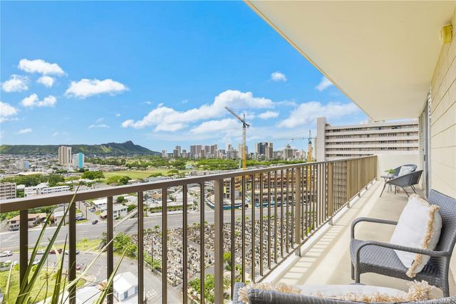 2754 Kuilei Street 1704, Honolulu, HI 96826
