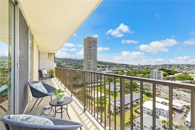 2754 Kuilei Street 1704, Honolulu, HI 96826