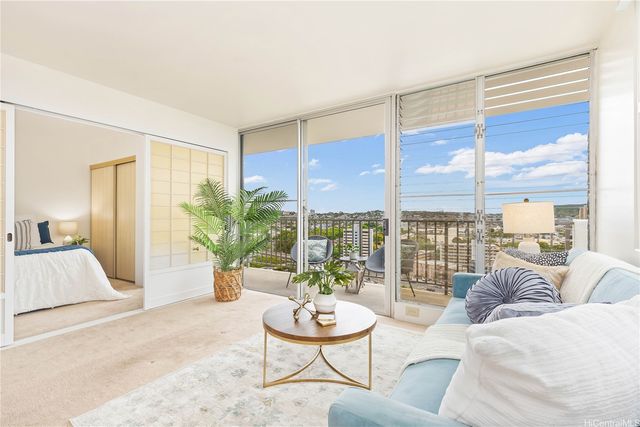 2754 Kuilei Street 1704, Honolulu, HI 96826