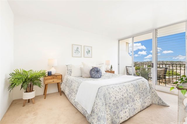 2754 Kuilei Street 1704, Honolulu, HI 96826