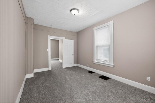2074 Benninghofen Avenue, Hamilton, OH 45015