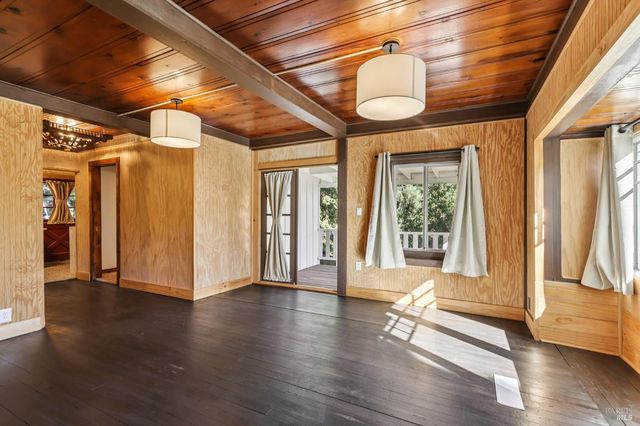 14619 Eagle Nest Ln, Guerneville, CA 95446