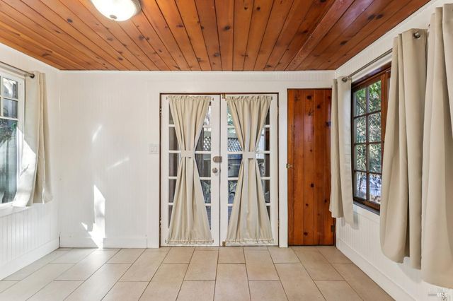 14619 Eagle Nest Ln, Guerneville, CA 95446