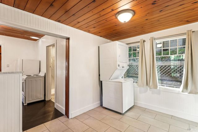 14619 Eagle Nest Ln, Guerneville, CA 95446