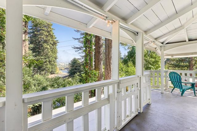 14619 Eagle Nest Ln, Guerneville, CA 95446