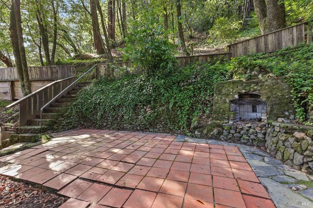 14619 Eagle Nest Ln, Guerneville, CA 95446