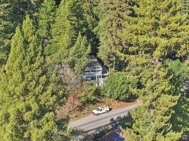 14619 Eagle Nest Ln, Guerneville, CA 95446