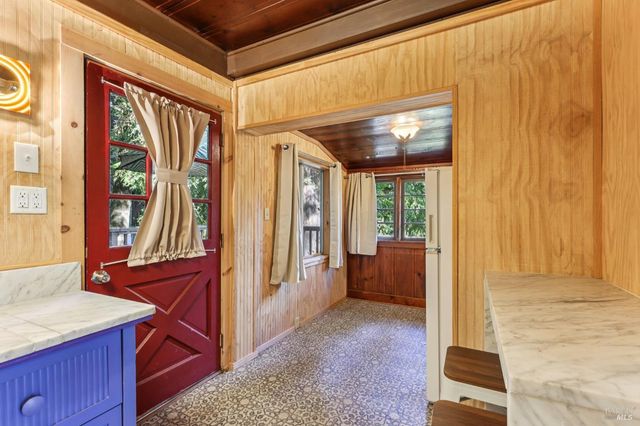 14619 Eagle Nest Ln, Guerneville, CA 95446