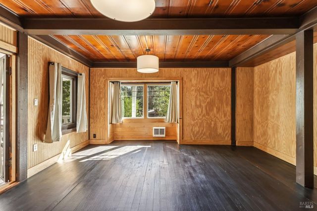 14619 Eagle Nest Ln, Guerneville, CA 95446