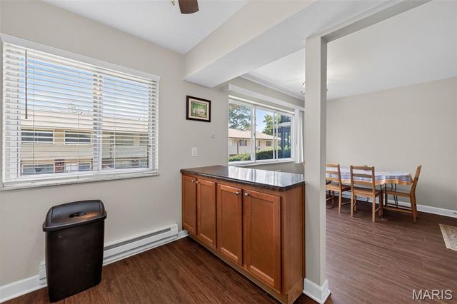 10065 N Bunker Hill Drive B, St Louis, MO 63123