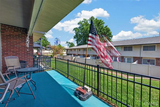 10065 N Bunker Hill Drive B, St Louis, MO 63123