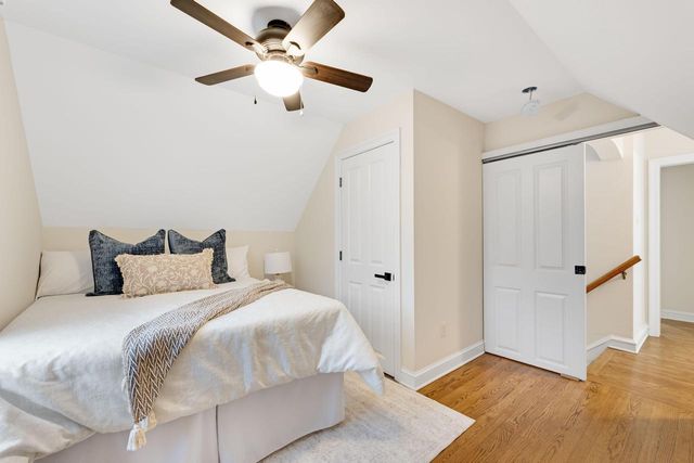 4821 W Elmdale ROAD, Mequon, WI 53092