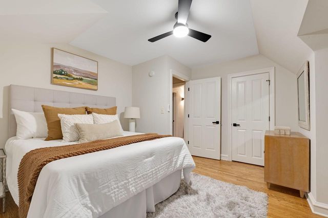 4821 W Elmdale ROAD, Mequon, WI 53092