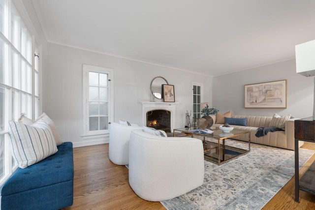 4821 W Elmdale ROAD, Mequon, WI 53092