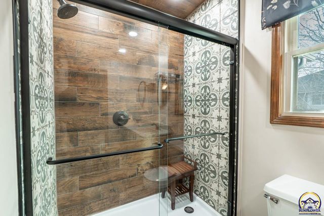 2700 SW Rother RD, Topeka, KS 66614