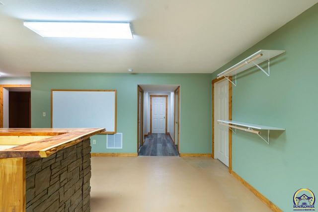 2700 SW Rother RD, Topeka, KS 66614