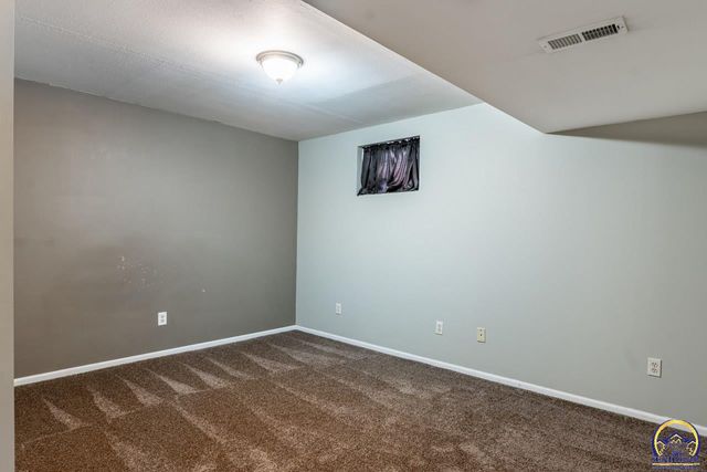 2700 SW Rother RD, Topeka, KS 66614