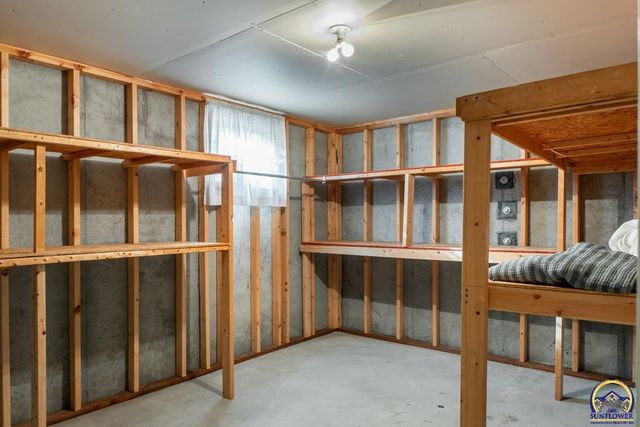 2700 SW Rother RD, Topeka, KS 66614