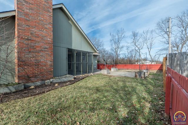 2700 SW Rother RD, Topeka, KS 66614