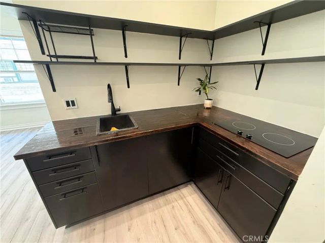 2121 James M Wood 110, Los Angeles, CA 90006
