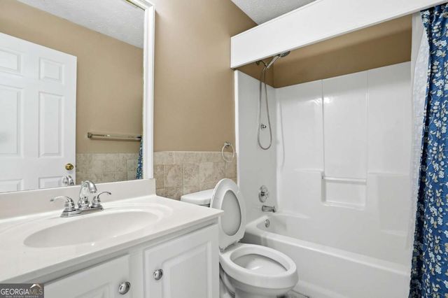 3665 Charlton Ives Drive NW, Lilburn, GA 30047