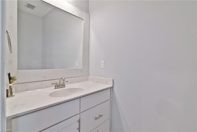 611 Riverside Drive, Mount Airy, NC 27030