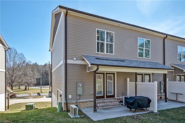 611 Riverside Drive, Mount Airy, NC 27030