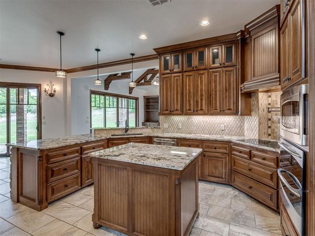 3600 Winding Lake Circle, Arcadia, OK 73007