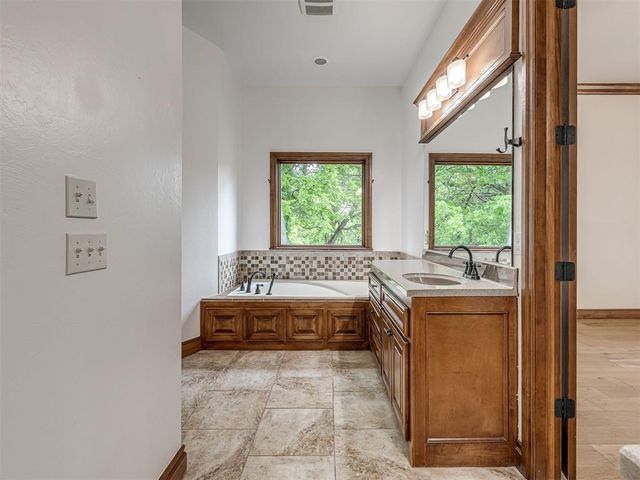 3600 Winding Lake Circle, Arcadia, OK 73007