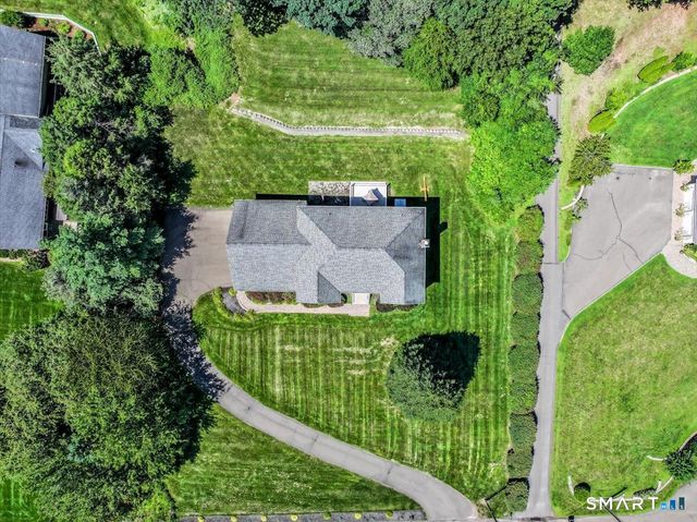 47 Ridgewood Terrace, North Haven, CT 06473
