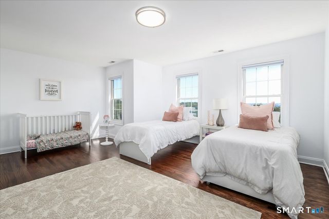 47 Ridgewood Terrace, North Haven, CT 06473