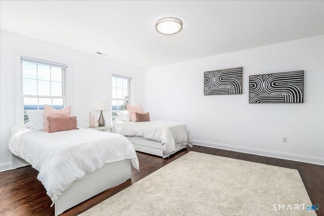 47 Ridgewood Terrace, North Haven, CT 06473