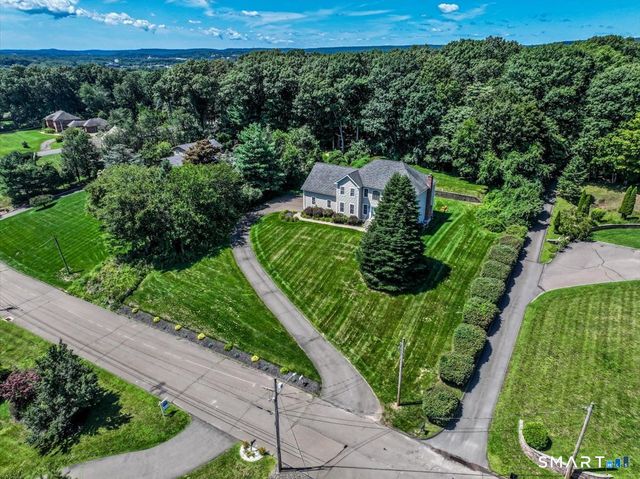 47 Ridgewood Terrace, North Haven, CT 06473