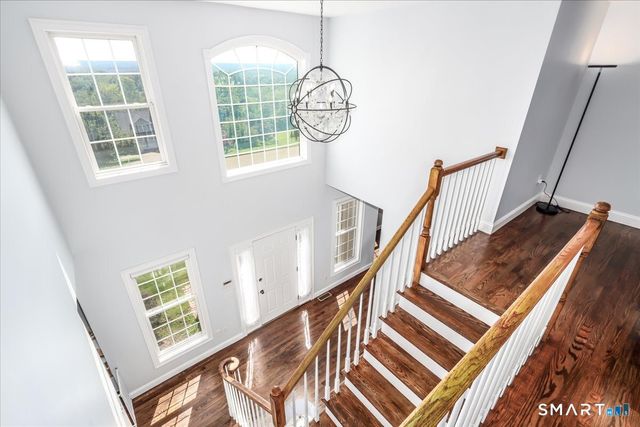 47 Ridgewood Terrace, North Haven, CT 06473