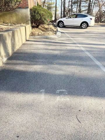 6 Norumbega Terrace 12, Waltham, MA 02453