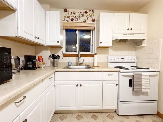 6 Norumbega Terrace 12, Waltham, MA 02453