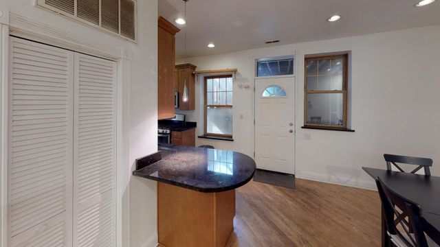 5327 S Harper Avenue 1, Chicago, IL 60615