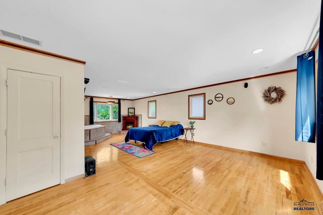 3902 BROOKSIDE DR, Rapid City, SD 57702