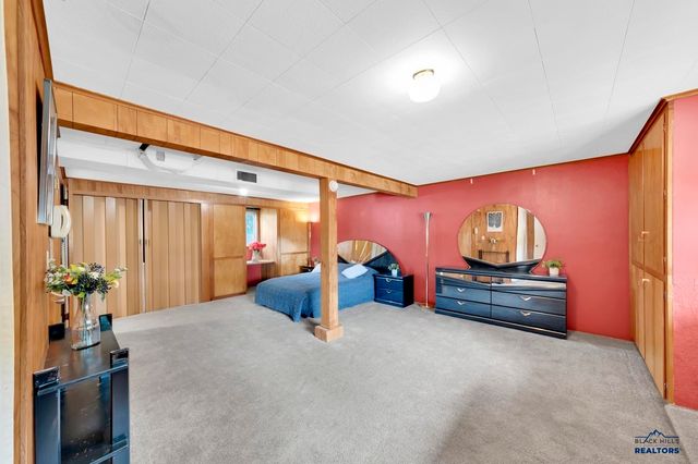 3902 BROOKSIDE DR, Rapid City, SD 57702