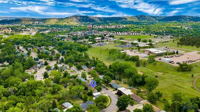 3902 BROOKSIDE DR, Rapid City, SD 57702