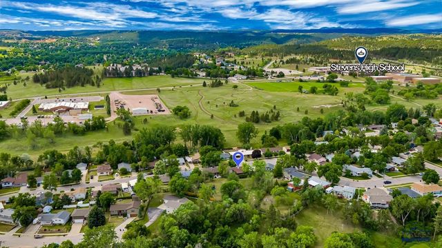 3902 BROOKSIDE DR, Rapid City, SD 57702