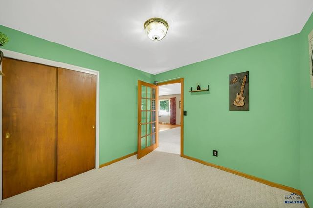 3902 BROOKSIDE DR, Rapid City, SD 57702