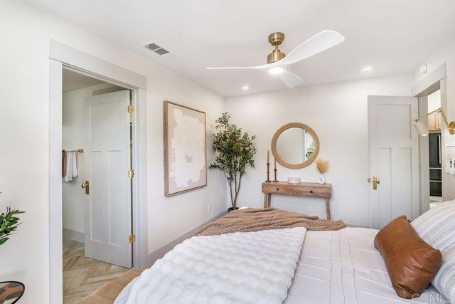 714 Ditmar Street N, Oceanside, CA 92054