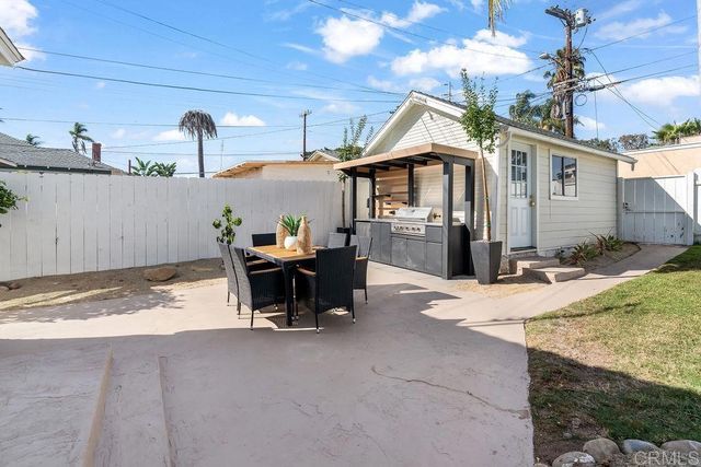 714 Ditmar Street N, Oceanside, CA 92054