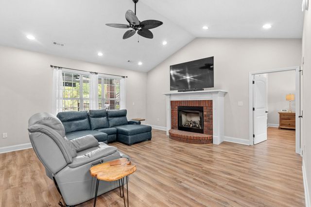 1627 Norris Rd., Conway, SC 29526